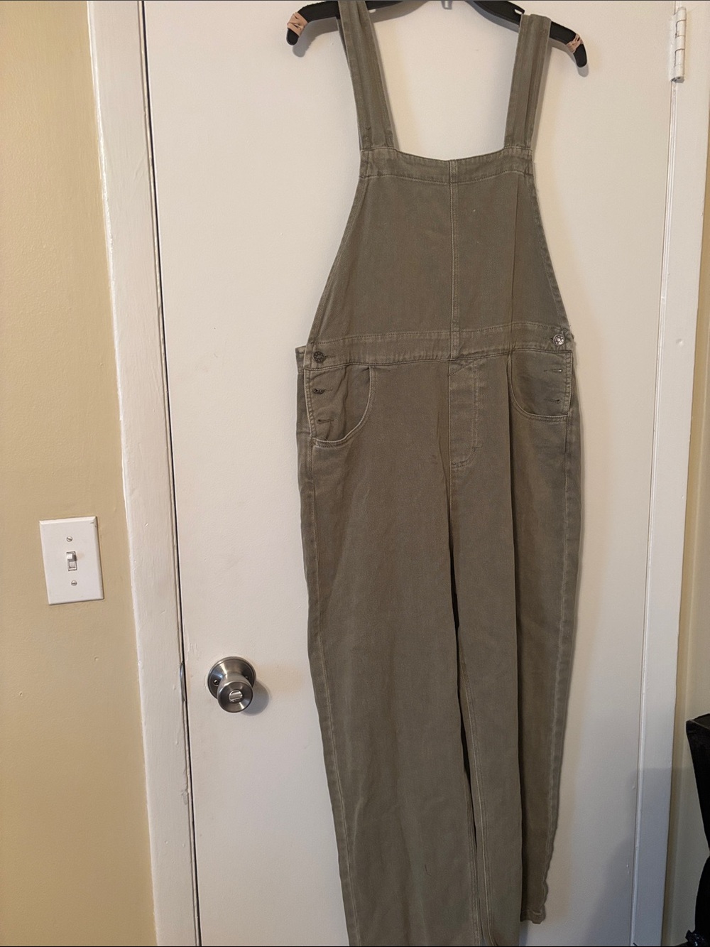 Relaxed Olive Green Overall Jumpsuit with Pockets